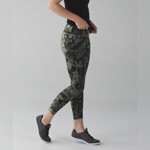 Lululemon Tight Stuff Tight
Pop Cut Fatigue Green Black
